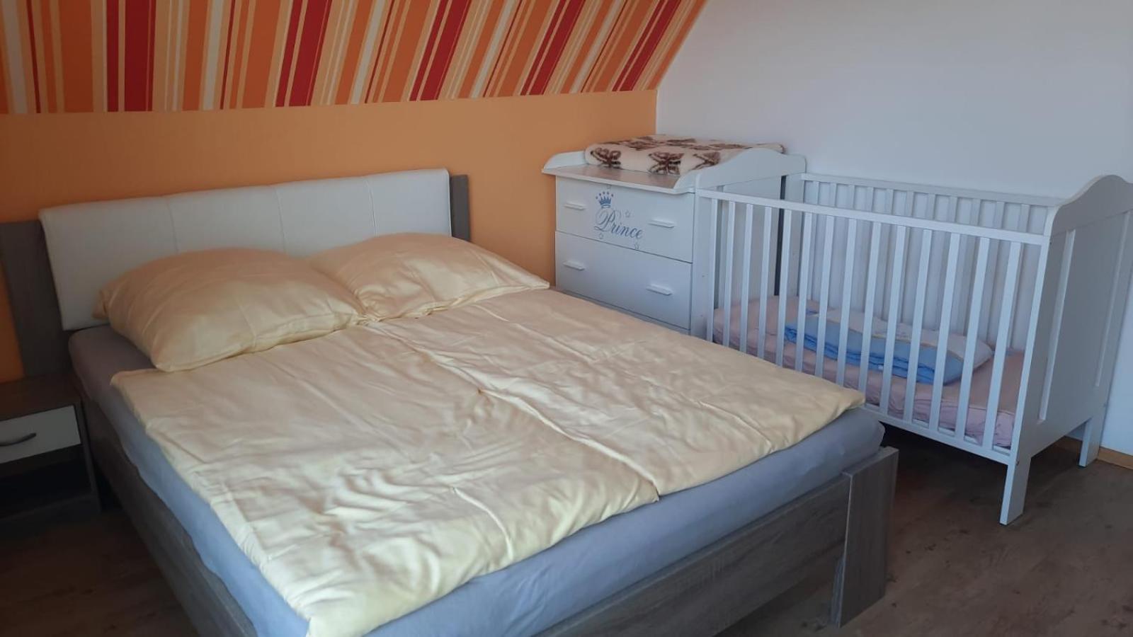 Ferienwohnung Mittelpunkt Schortens Exterior foto
