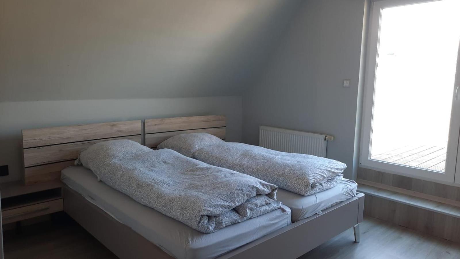 Ferienwohnung Mittelpunkt Schortens Exterior foto
